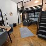 Apartment Sofia's Comfy In The Old Town Brasov