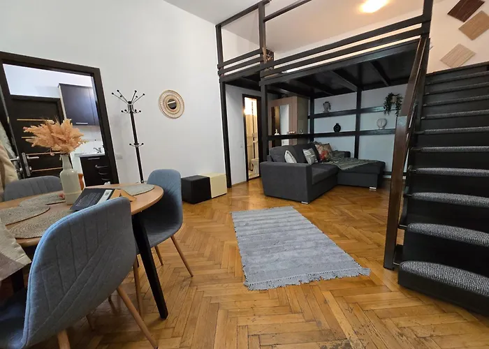 Sofia's Comfy In The Old Town * Braşov